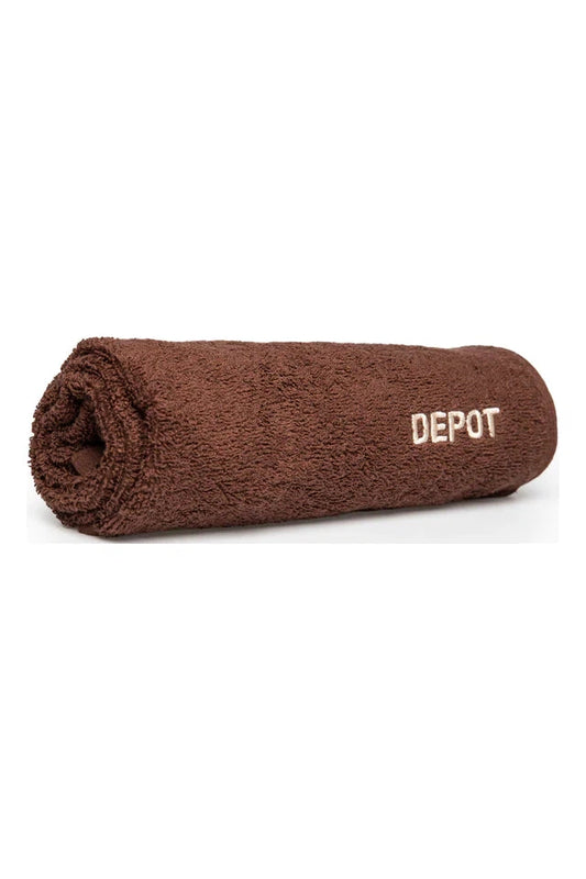 DEPOT 715 BROWN HAIR TOWEL